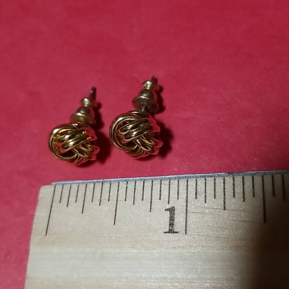 Knot Earings - Picture 3 of 3